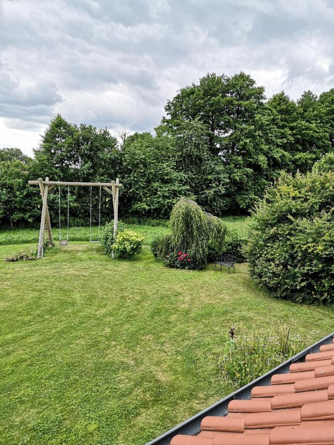 Landleben Eichenhof Aparthotel Himbergen Bagian luar foto